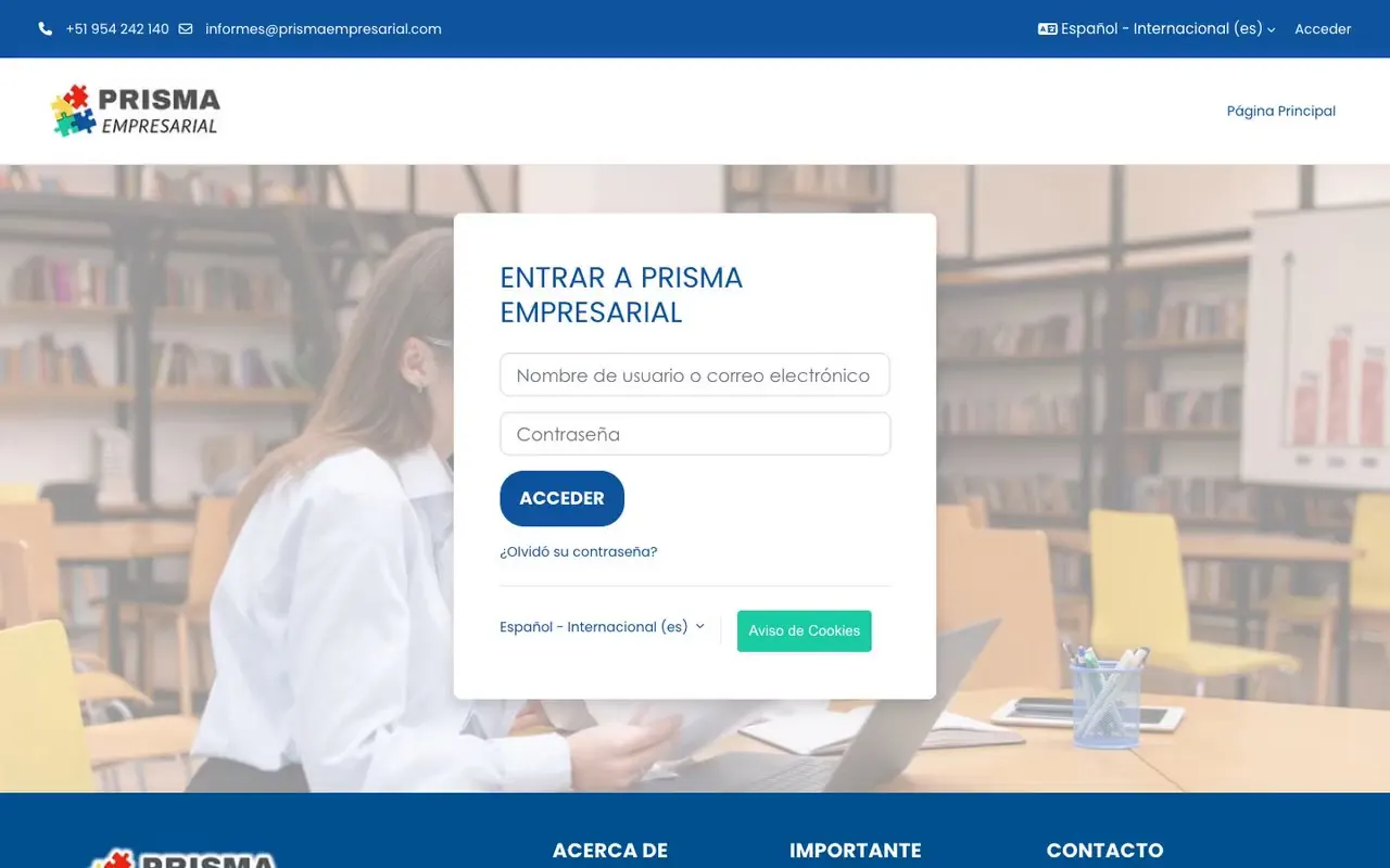 Página de ingreso al aula Moodle de una empresa de capacitación, con su marca y una foto de biblioteca
